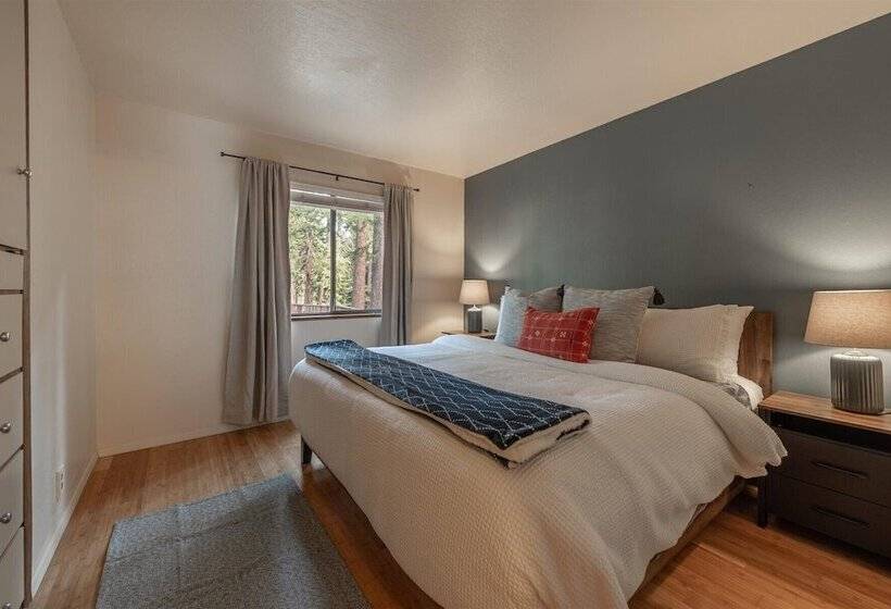 Cozy Pet Friendly Cabin In Lake Tahoe By Sierra Getaways