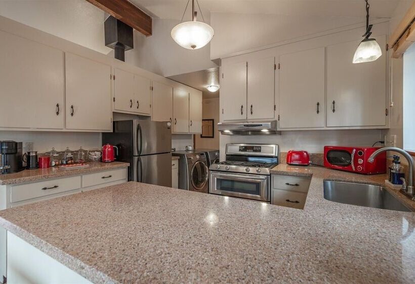 Cozy Pet Friendly Cabin In Lake Tahoe By Sierra Getaways