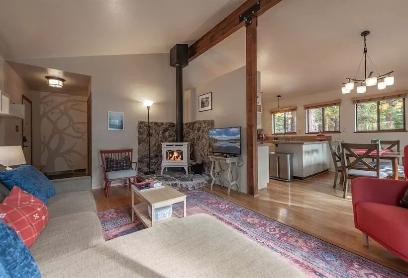 Cozy Pet Friendly Cabin In Lake Tahoe By Sierra Getaways