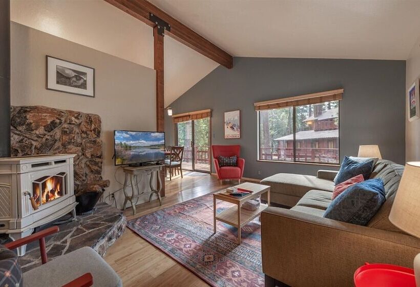 Cozy Pet Friendly Cabin In Lake Tahoe By Sierra Getaways