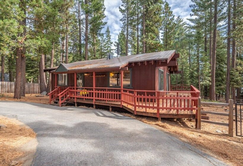 Cozy Pet Friendly Cabin In Lake Tahoe By Sierra Getaways