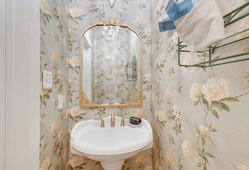 Fairhope Cottage: 2 Mi To Town & Pier!