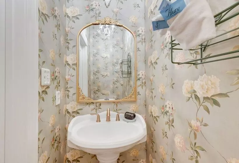 Fairhope Cottage: 2 Mi To Town & Pier!