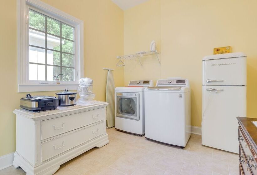 Fairhope Cottage: 2 Mi To Town & Pier!