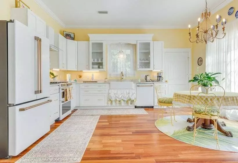 Fairhope Cottage: 2 Mi To Town & Pier!