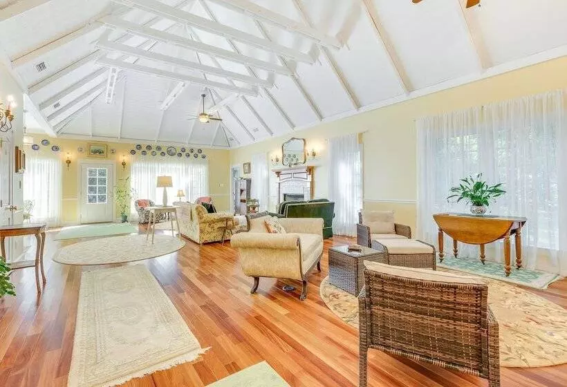 Fairhope Cottage: 2 Mi To Town & Pier!