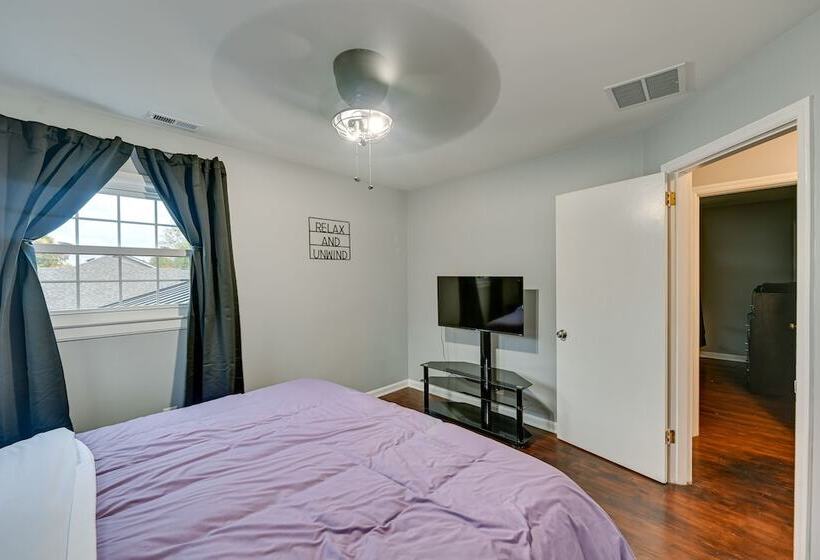 Family Friendly Versailles House: 12 Mi To Uk!