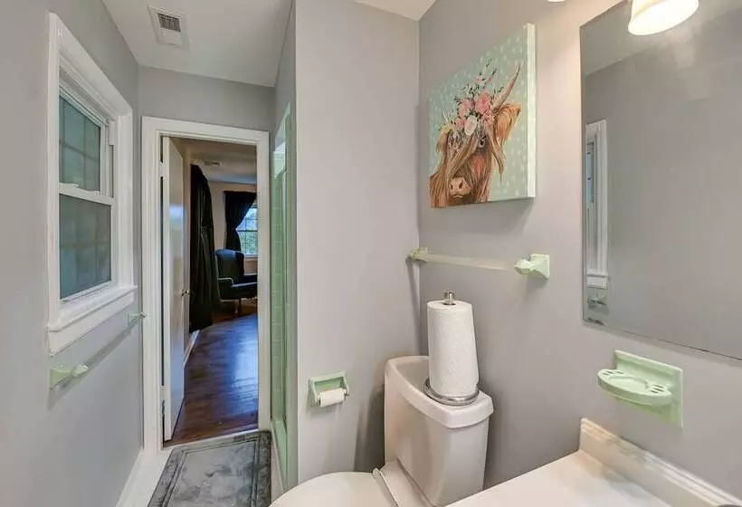 Family Friendly Versailles House: 12 Mi To Uk!