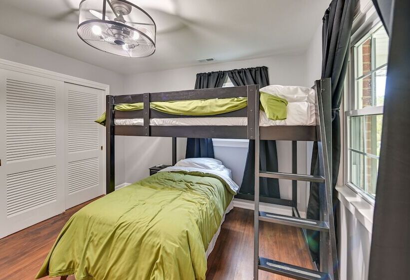 Family Friendly Versailles House: 12 Mi To Uk!