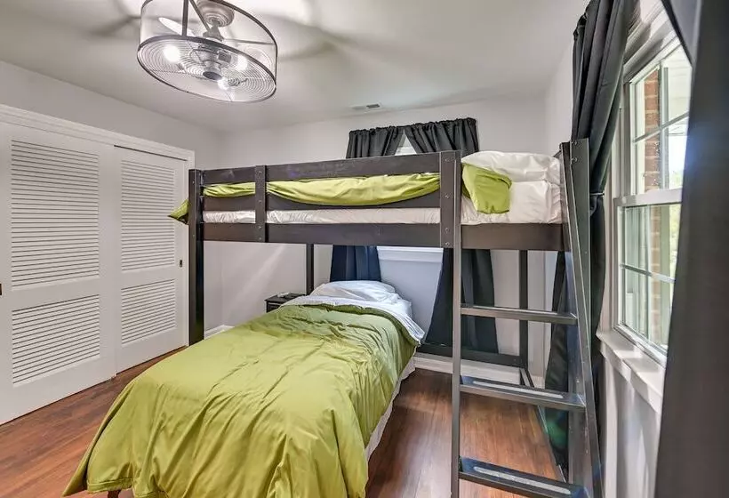 Family Friendly Versailles House: 12 Mi To Uk!