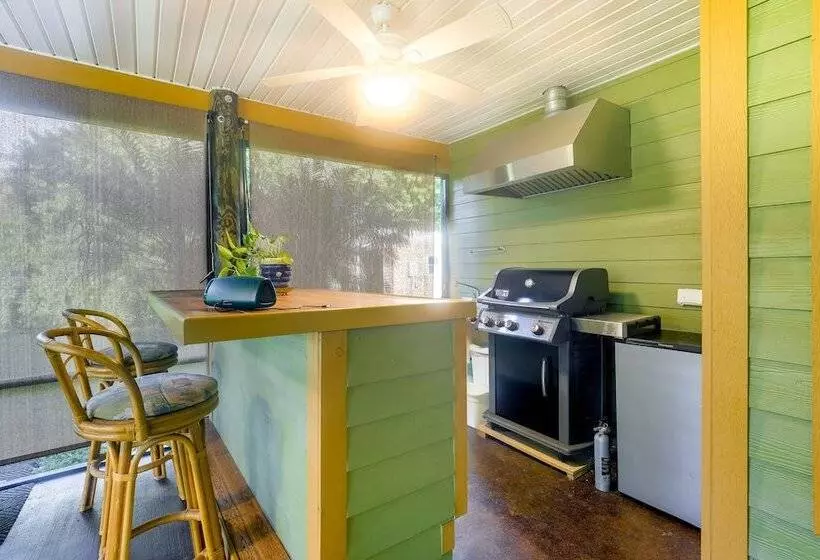 Pet Friendly Fort Pierce Home W/ Screened Porch!
