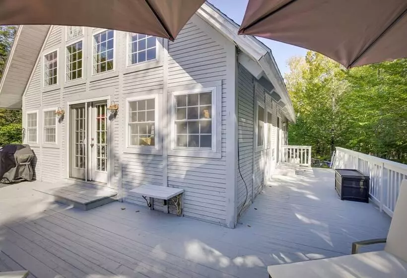 Frye Island Family Cabin With Lake & Beach Access!