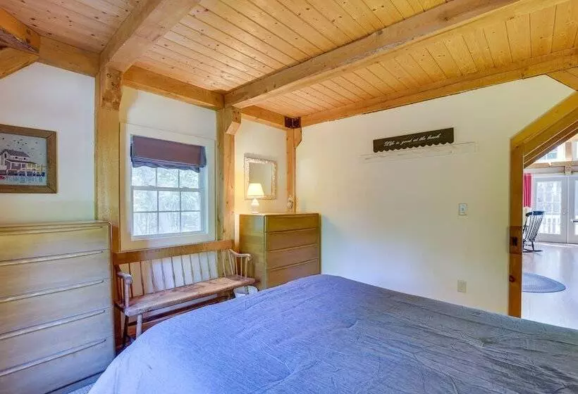 Frye Island Family Cabin With Lake & Beach Access!