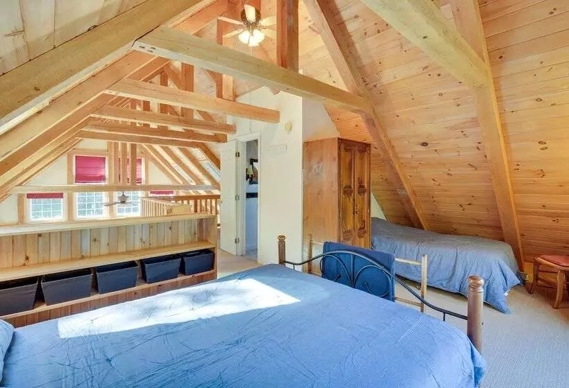 Frye Island Family Cabin With Lake & Beach Access!