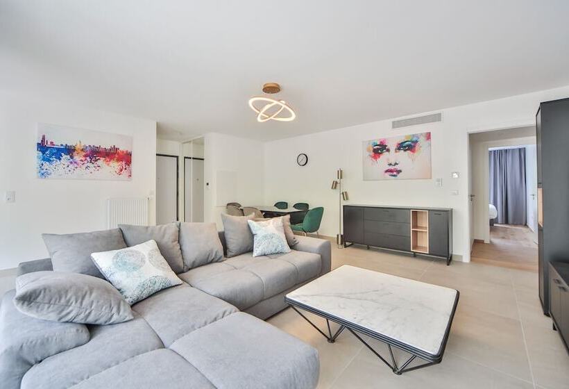 هتل Blue Night International 71