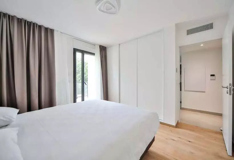 Hotelli Blue Night International 71