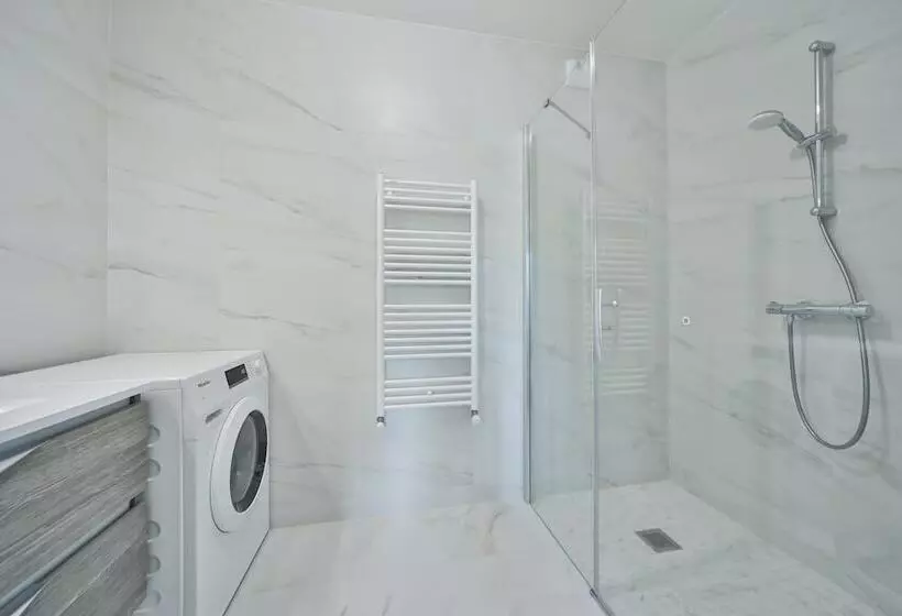 Hotelli Blue Night International 71