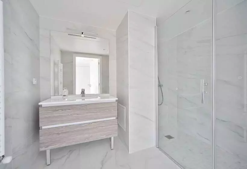 Hotelli Blue Night International 71