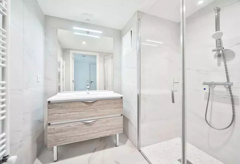 Hotelli Blue Night International 71