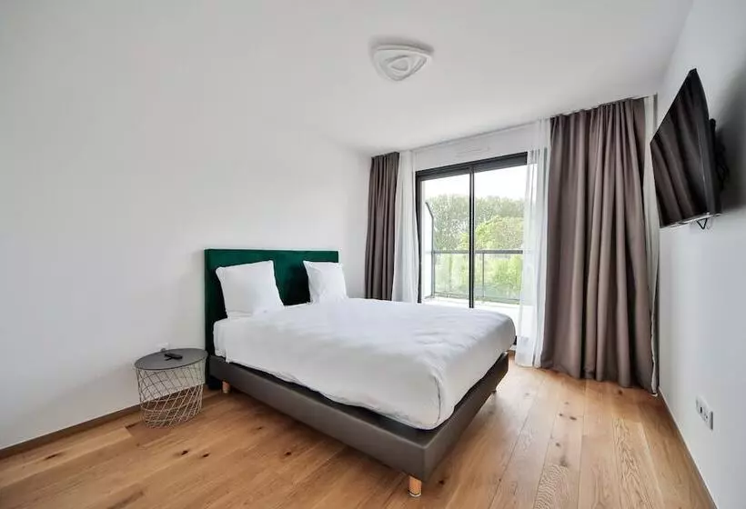 Hotelli Blue Night International 71