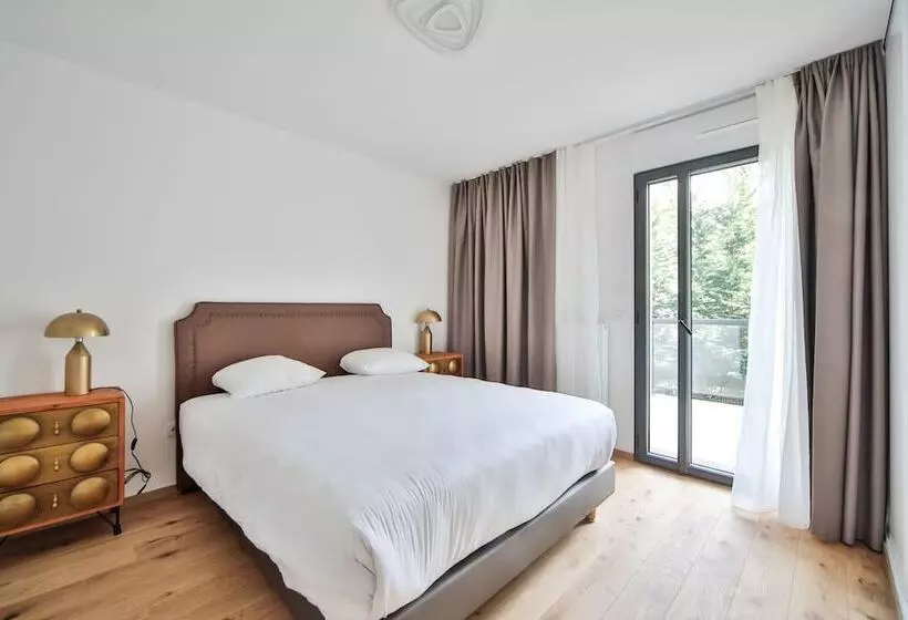 Hotelli Blue Night International 71