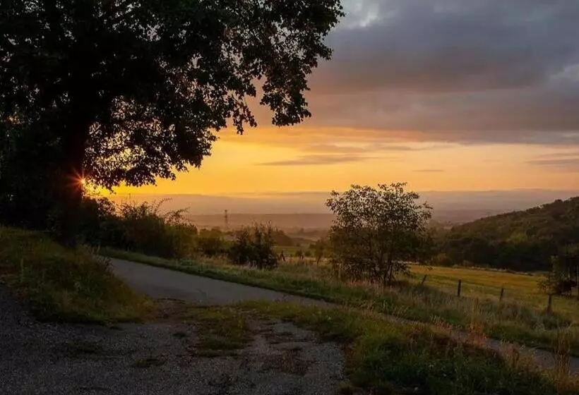 ホテル Château De Villars
