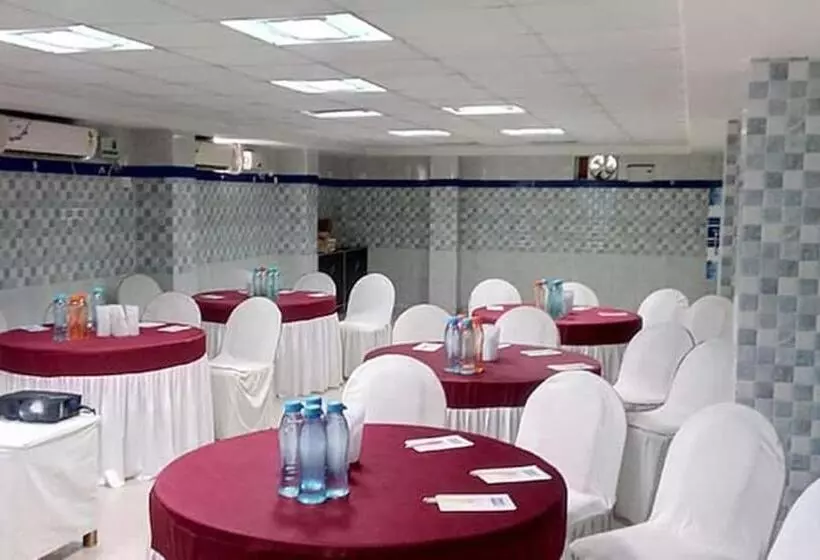 ホテル Padmini Resorts