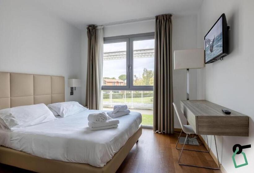 هتل Hotiday Room Collection   Pisa