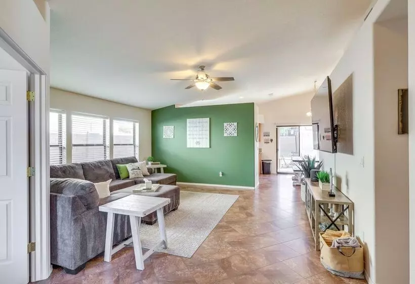 Inviting Bullhead City Gem: 3 Mi To Colorado River