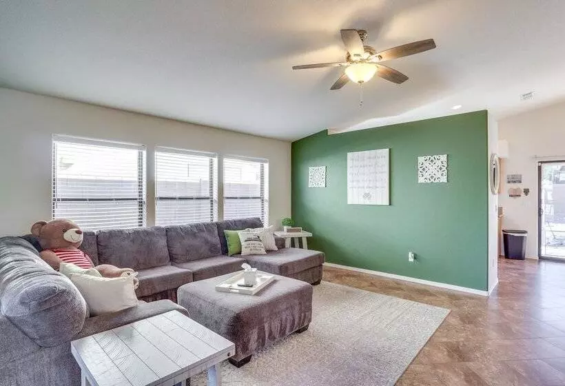 Inviting Bullhead City Gem: 3 Mi To Colorado River