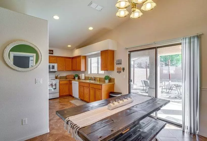 Inviting Bullhead City Gem: 3 Mi To Colorado River