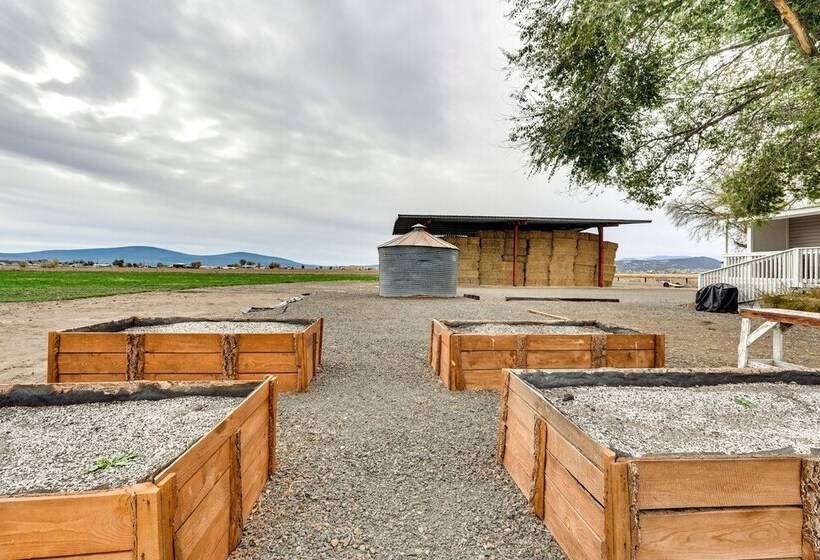 Klamath Falls Home On 189 Acres: Fire Pit & Grill!