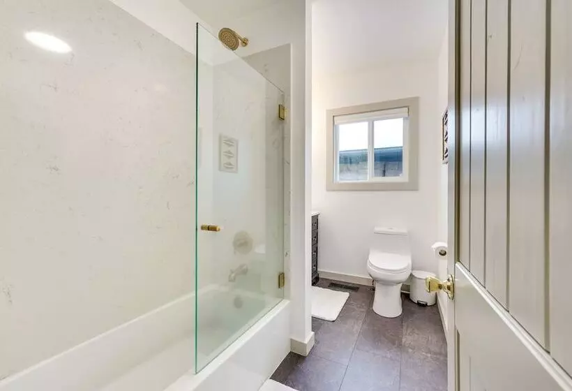 Klamath Falls Home On 189 Acres: Fire Pit & Grill!