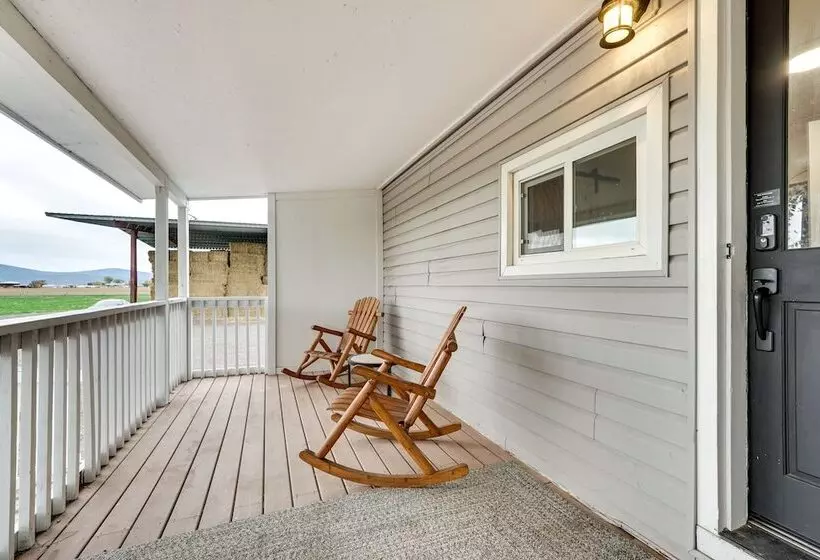 Klamath Falls Home On 189 Acres: Fire Pit & Grill!