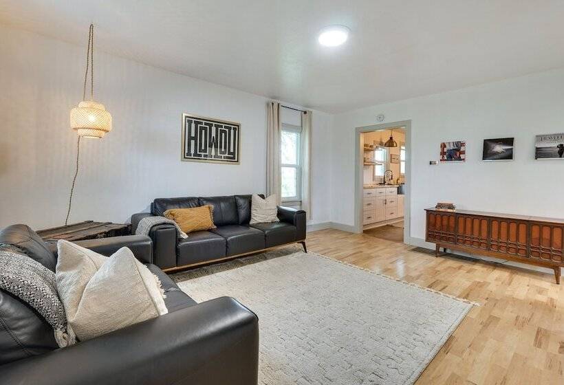 Klamath Falls Home On 189 Acres: Fire Pit & Grill!