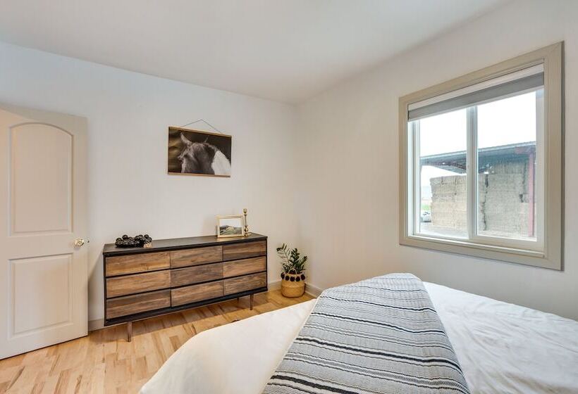 Klamath Falls Home On 189 Acres: Fire Pit & Grill!