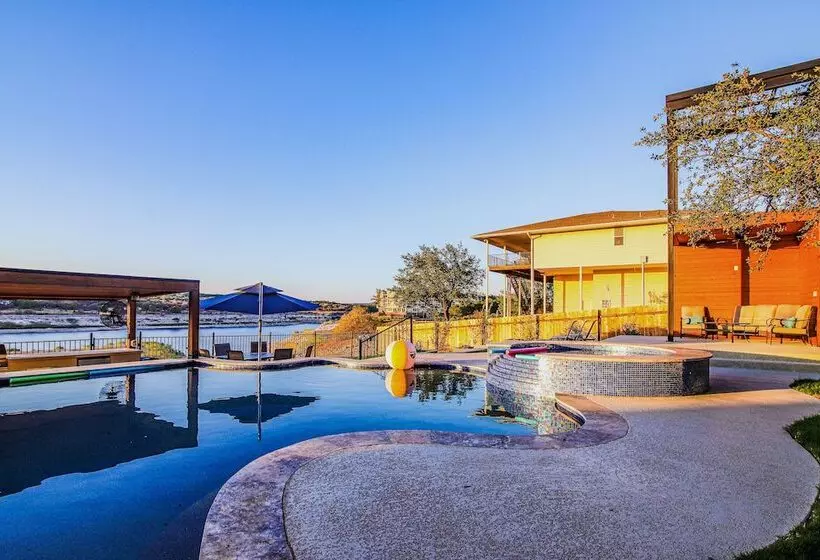 Lago Vista Home W/ Private Pool & Sport Court!