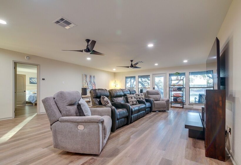 Lago Vista Home W/ Private Pool & Sport Court!