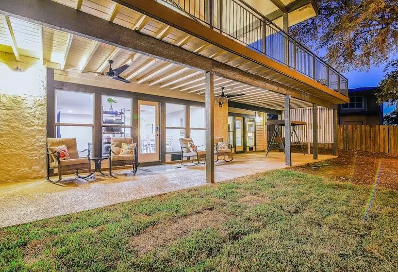 Lago Vista Home W/ Private Pool & Sport Court!