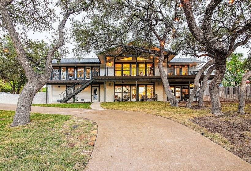 Lago Vista Home W/ Private Pool & Sport Court!