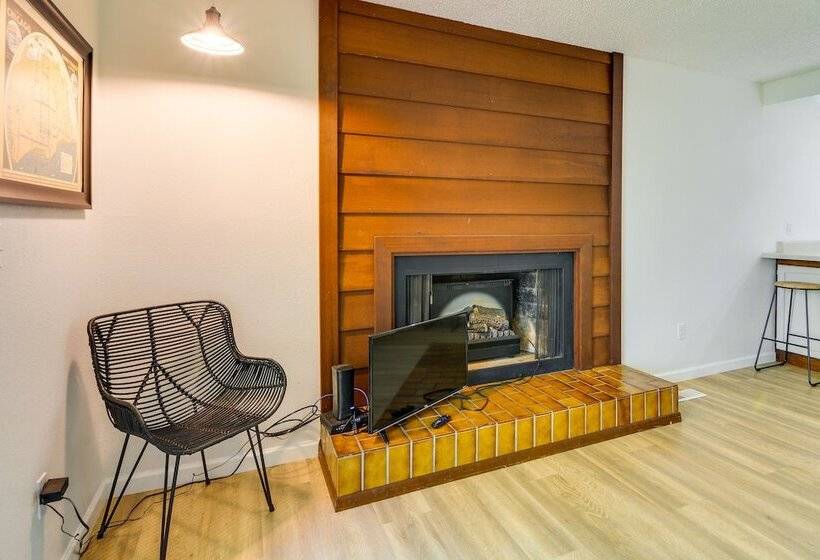 Lovely Medford Home W/ Patio, Fire Pit + Gas Grill