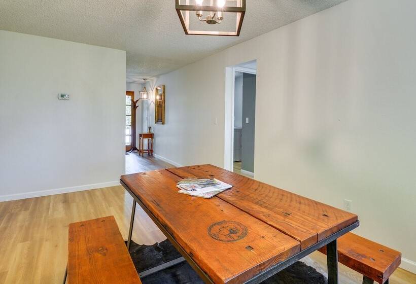 Lovely Medford Home W/ Patio, Fire Pit + Gas Grill