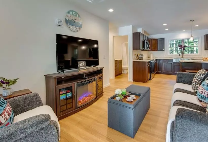 Maine Waterfront Home W/ Fire Pit & Scenic Views!