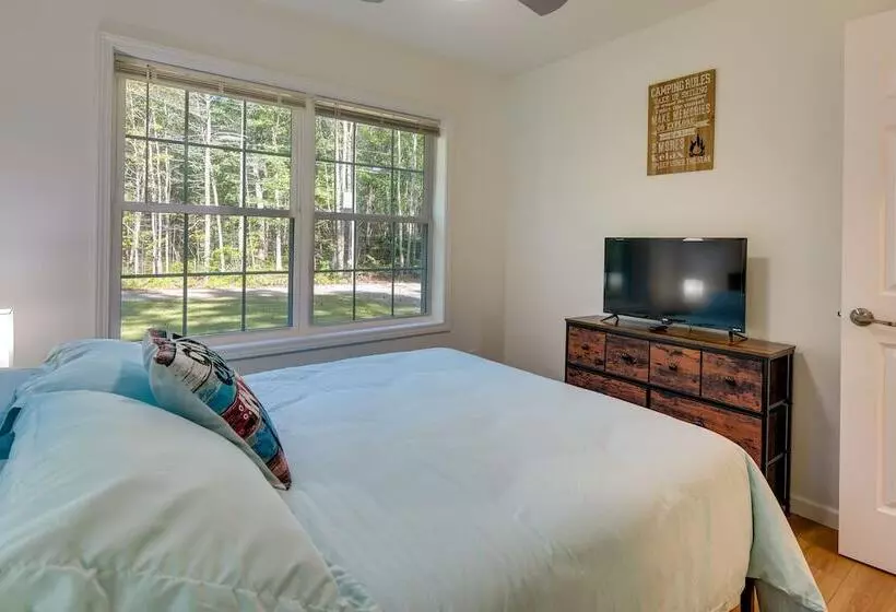 Maine Waterfront Home W/ Fire Pit & Scenic Views!