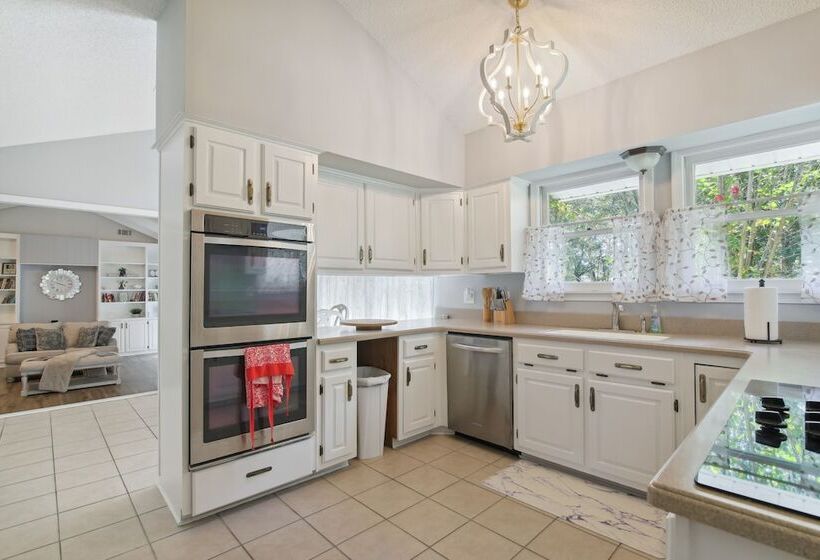 Natures Care: Home W/ Pond, 16 Mi To Memphis!