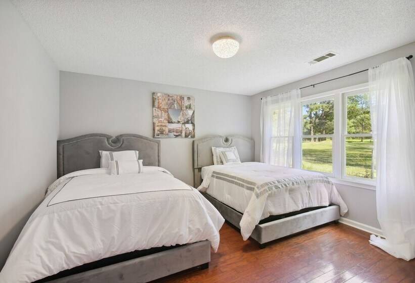 Natures Care: Home W/ Pond, 16 Mi To Memphis!