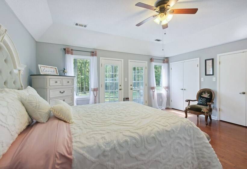 Natures Care: Home W/ Pond, 16 Mi To Memphis!