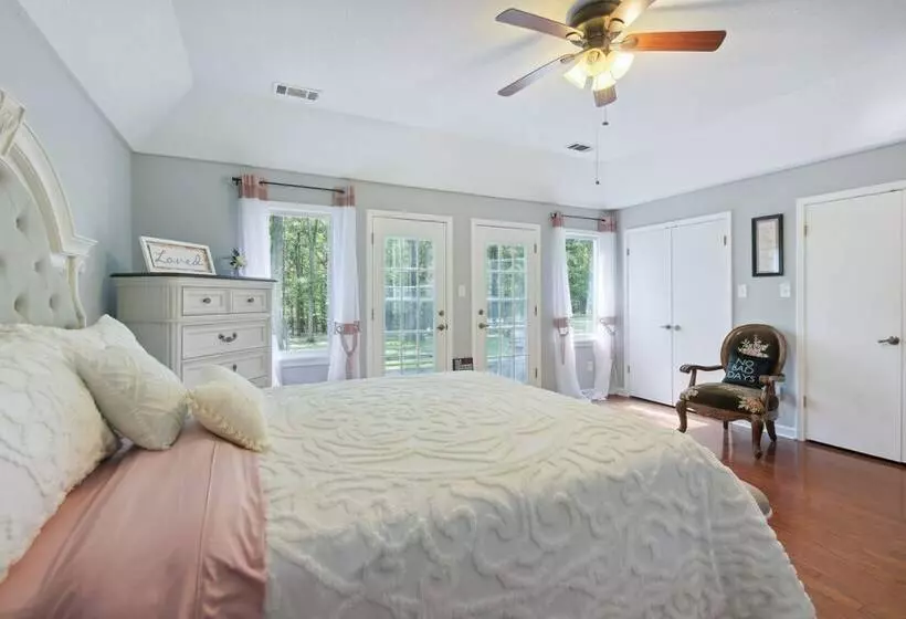 Natures Care: Home W/ Pond, 16 Mi To Memphis!