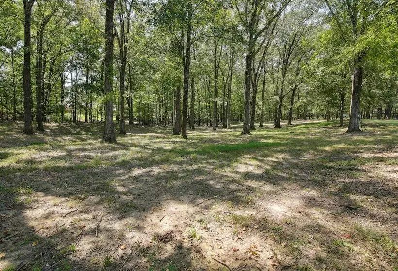 Natures Care: Home W/ Pond, 16 Mi To Memphis!