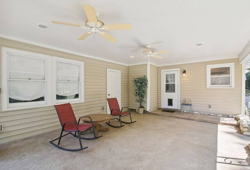 Natures Care: Home W/ Pond, 16 Mi To Memphis!